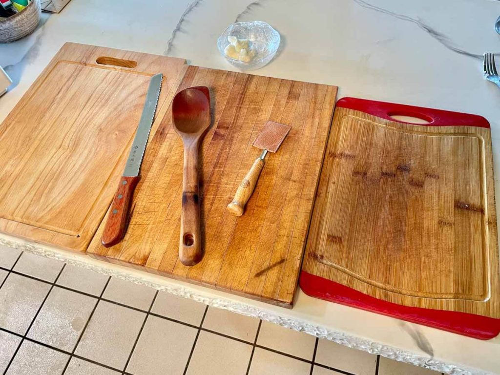 oiled wooden kitchen utensils for deep cleaning